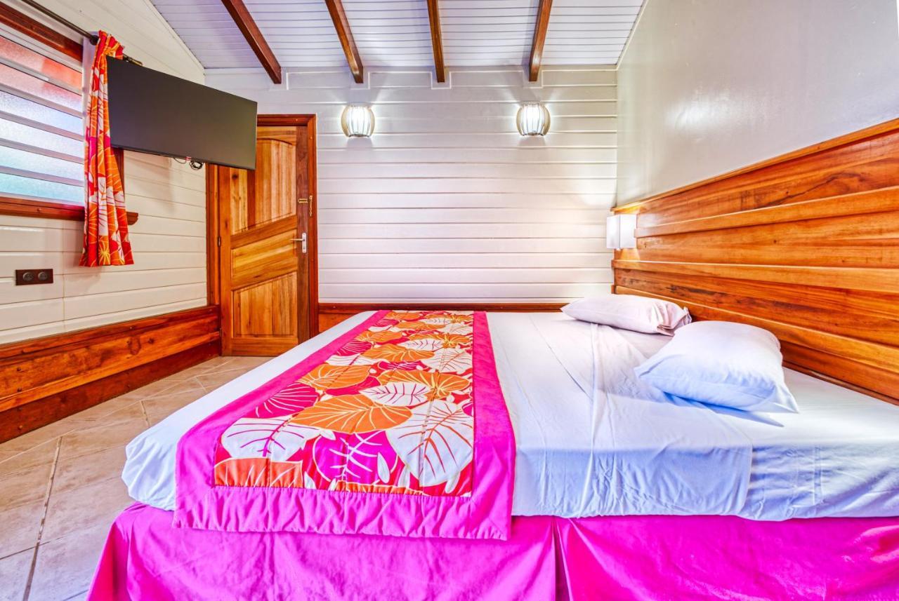 Hotel Bambou & Spa เลส์ทรัวส์-ซีเลต์ ภายนอก รูปภาพ